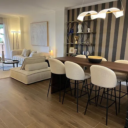 Impresionante De Lujo Con Jardin Estepona