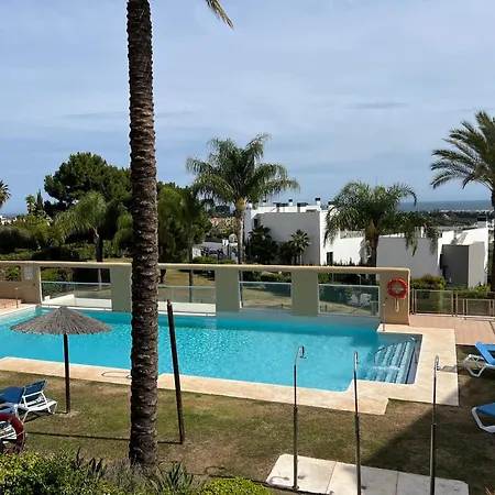 Impresionante De Lujo Con Jardin Estepona