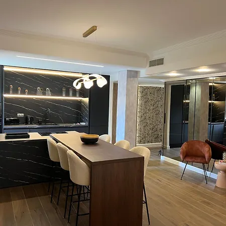 Impresionante De Lujo Con Jardin Estepona