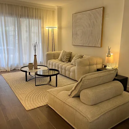 Impresionante De Lujo Con Jardin Estepona