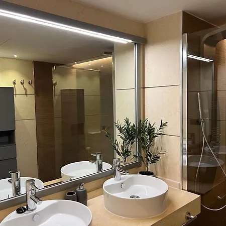 Impresionante De Lujo Con Jardin Apartament Estepona