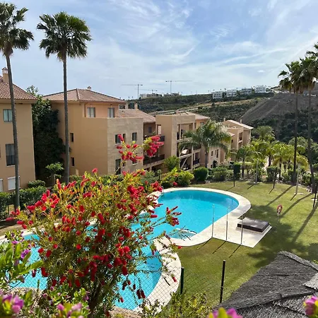 Impresionante De Lujo Con Jardin Estepona