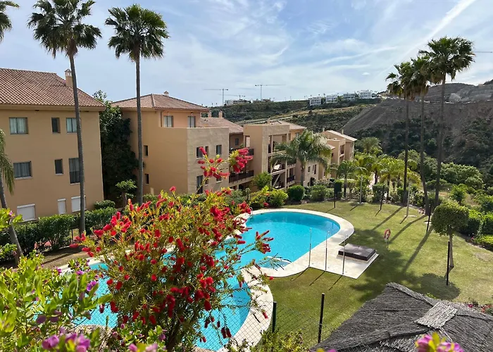 Impresionante De Lujo Con Jardin Estepona