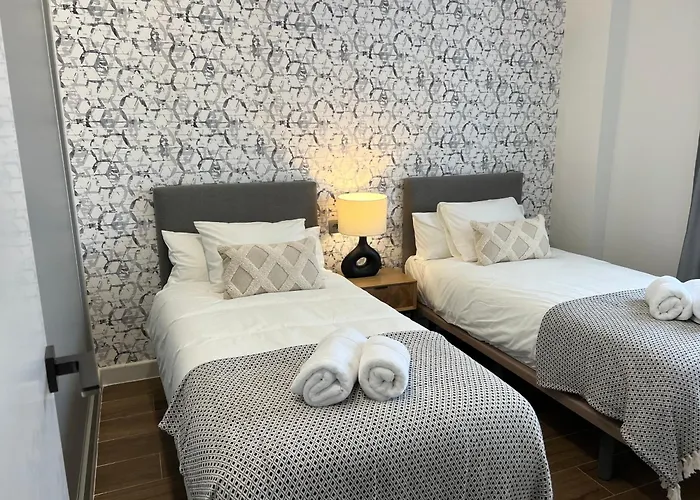 Impresionante De Lujo Con Jardin *