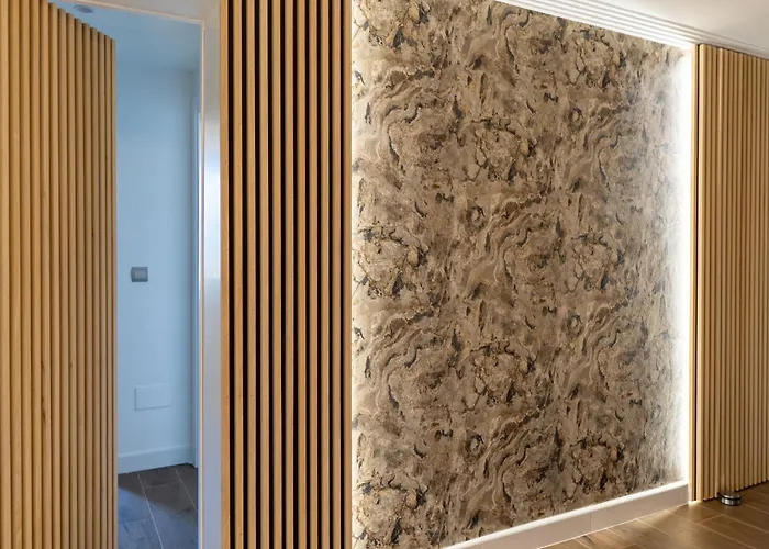 Impresionante De Lujo Con Jardin * 埃斯特波纳