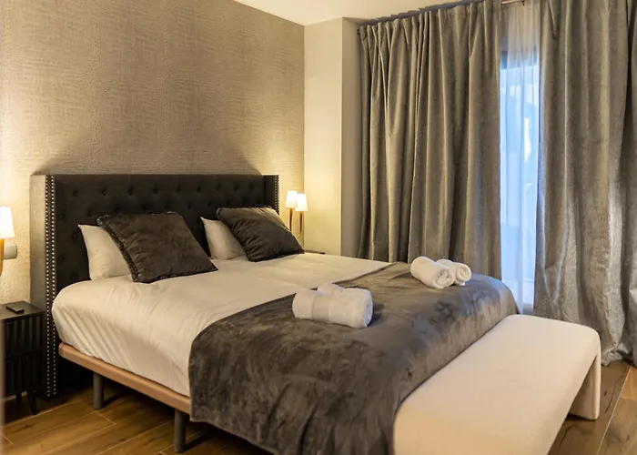 公寓 Impresionante De Lujo Con Jardin 埃斯特波纳