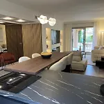 Impresionante De Lujo Con Jardin Εστεπόνα