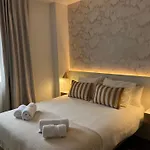 Impresionante De Lujo Con Jardin * Εστεπόνα