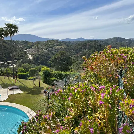 Impresionante De Lujo Con Jardin 에스테포나